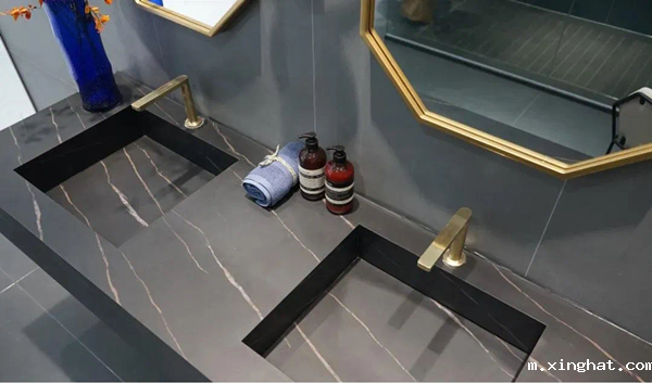 岩板浴室效果图