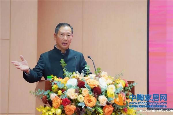 新明珠陶瓷集团召开2021新春工作会议:集万人智慧,向百亿冲刺