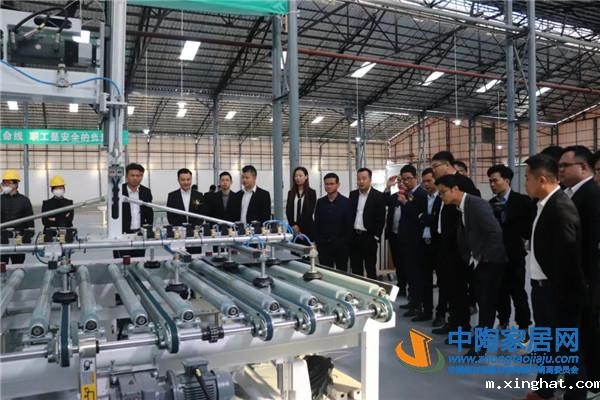 新岩素整体家居复合加工中心开业